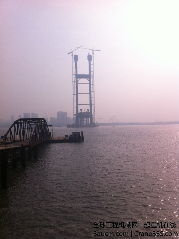 对面是丹东国门湾