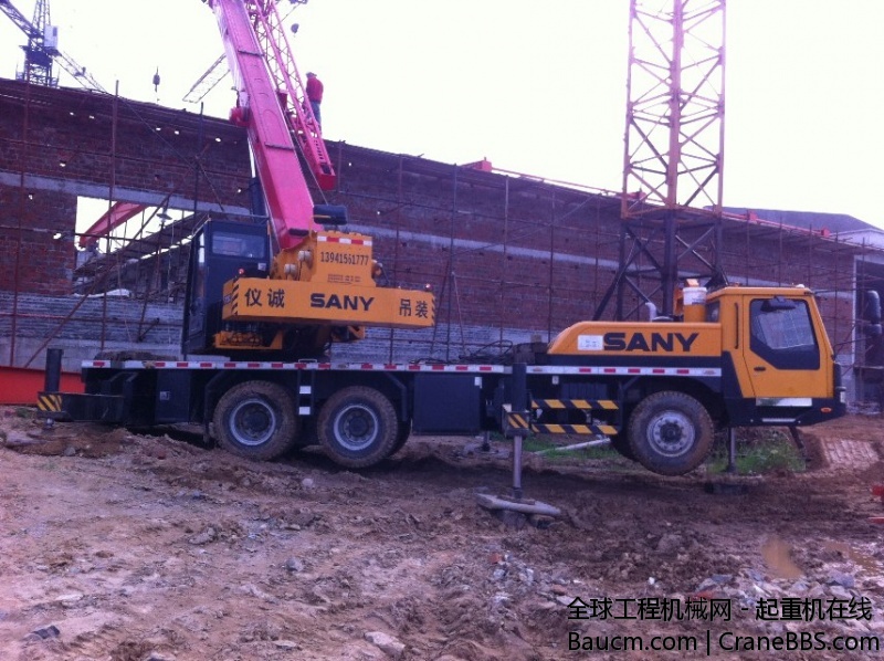 破钢结构屋面 烂场地还得擦车