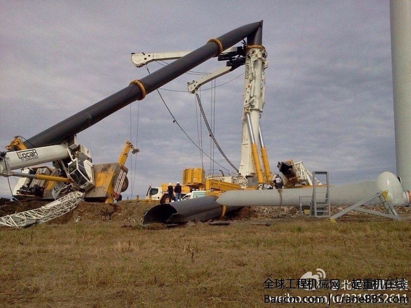 两年前，巴西LOCAR公司的LTM11200折臂，今年国内的一台LTM11200同样遭受折臂的厄运。.jpg