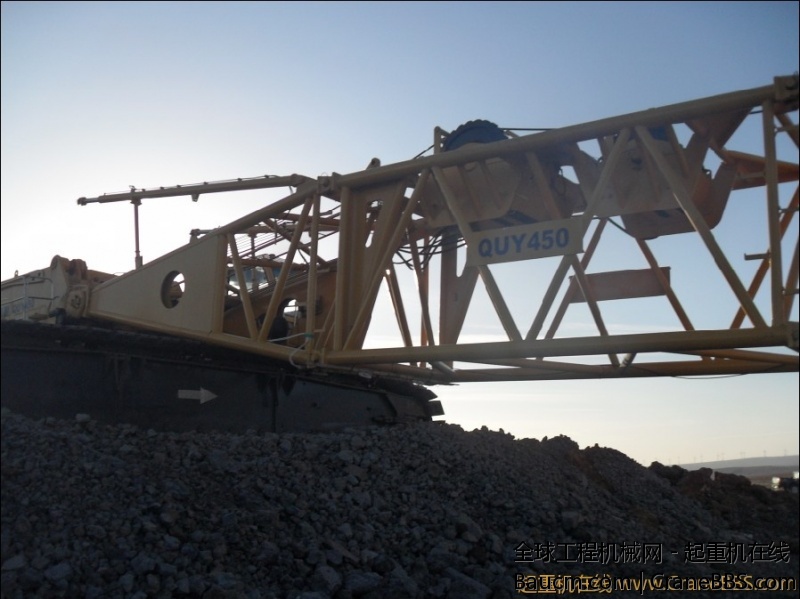 徐工砸 中联 (1).jpg