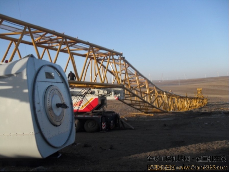 徐工砸 中联 (2).jpg