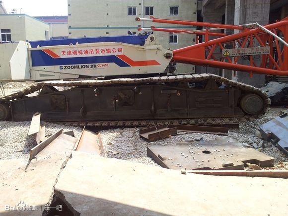 漳州三宝钢铁厂中联QUY650事故照片2.jpg