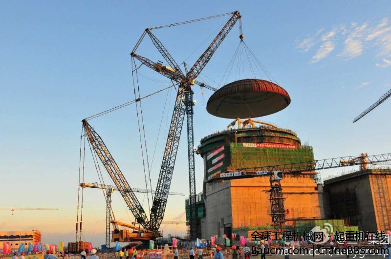 三一大吨位履带起重机已经17次擎起核电站穹顶，无论是核心技术的创新，还是对精益制造.jpg