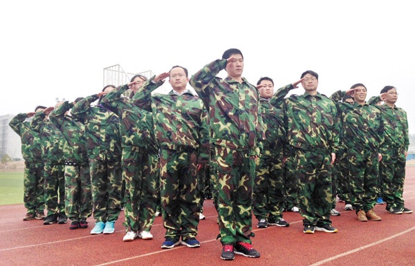 17小时奔袭100公里 (1).jpg