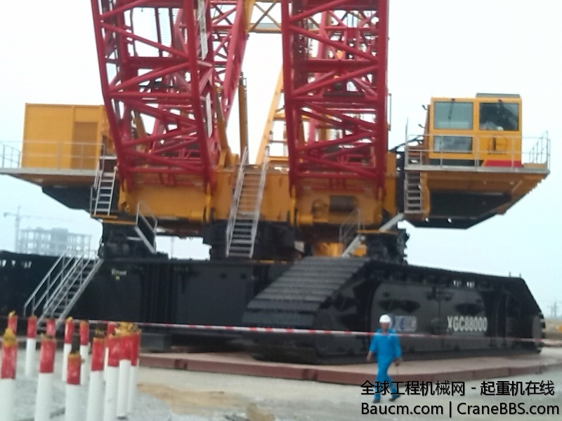 “世界第一吊”-—徐工XGC88000履带式起重机2