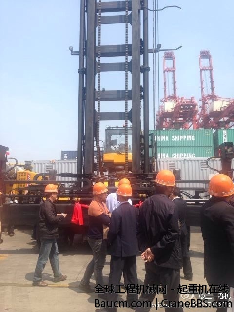 三一SRSC45H8集装箱正面吊运起重机同样被选为此次全国绿色低碳港口示范技术交流会，这.jpg