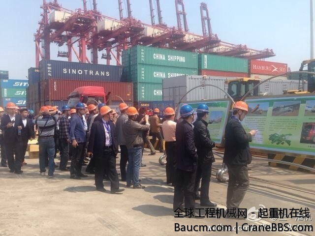 三一SRSC45H8集装箱正面吊运起重机同样被选为此次全国绿色低碳港口示范技术交流会，这.jpg