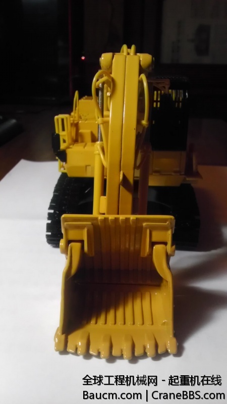 正面，这个角度看斗还是不小的。