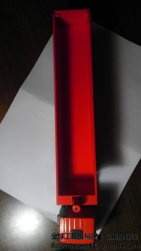 很细长，容量不小。