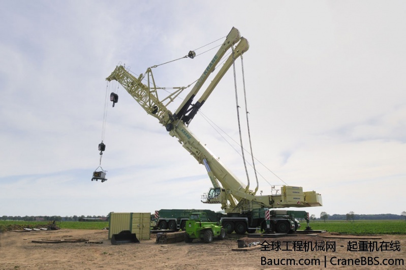 Liebherr-LTM-11200-HN-gal1-09.jpg