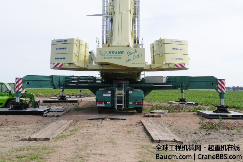 Liebherr-LTM-11200-HN-gal1-07.jpg