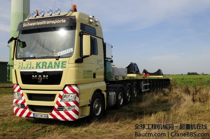 Liebherr-LTM-11200-HN-gal1-18.jpg