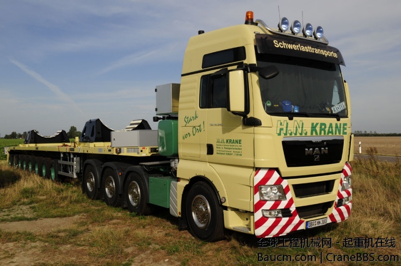 Liebherr-LTM-11200-HN-gal1-17.jpg
