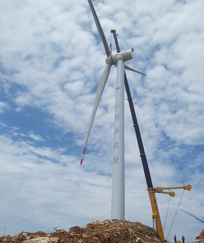 2013年6月，QAY650轻举大臂助力贵州风电施工