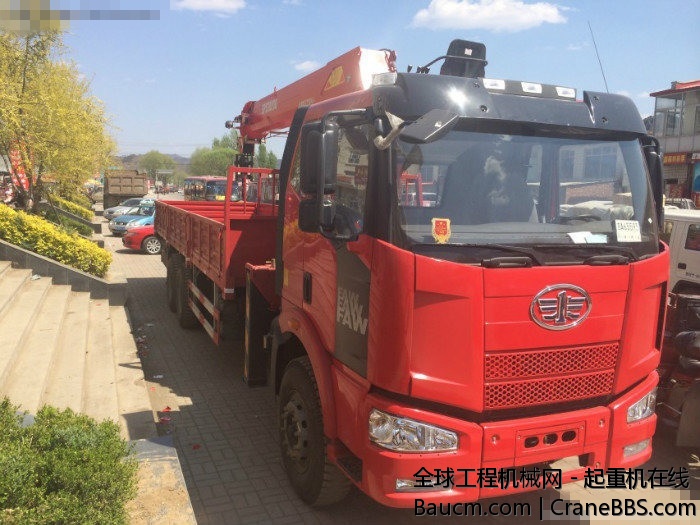 承德第一辆帕尔菲格随车吊 解放J6M 后双桥 道依茨240马力国四   2013款驾驶室 (2).jpg