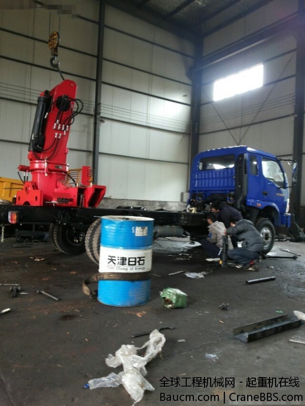 湖南长沙新购买三一帕尔菲格6.3吨随车吊 臂长比徐工长 三一6吨的价钱比石煤和徐工贵几.jpg