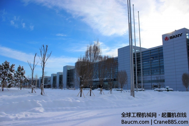各位亲，照片拍摄的为三一西北产业园，三一西北产业园坐落于新疆维吾尔自治区乌鲁木齐.jpg