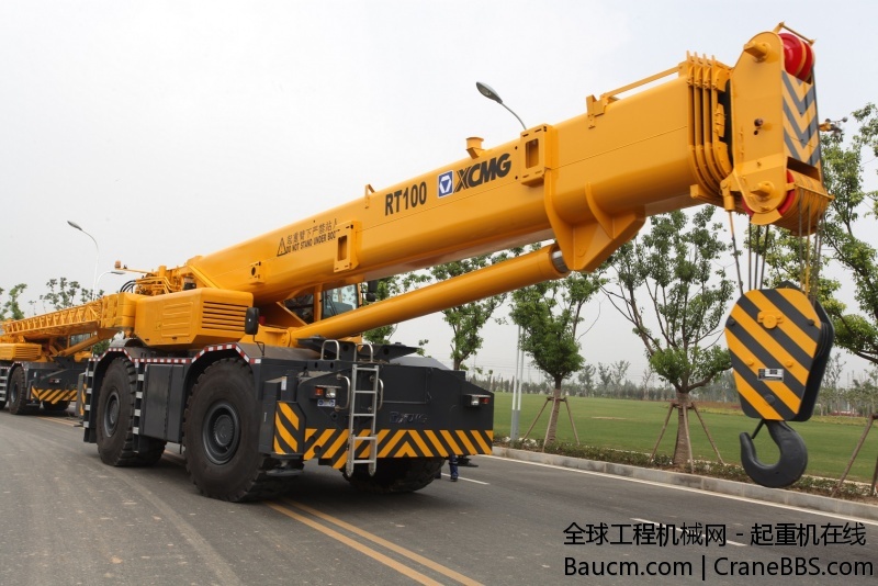 RT100越野轮胎起重机.JPG