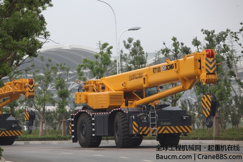RT100越野轮胎起重机3.JPG