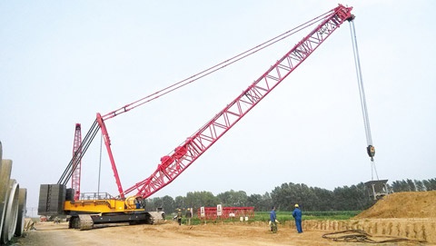 浙江三一装备SCC5000A型500吨履带起重机 移动配重.jpg