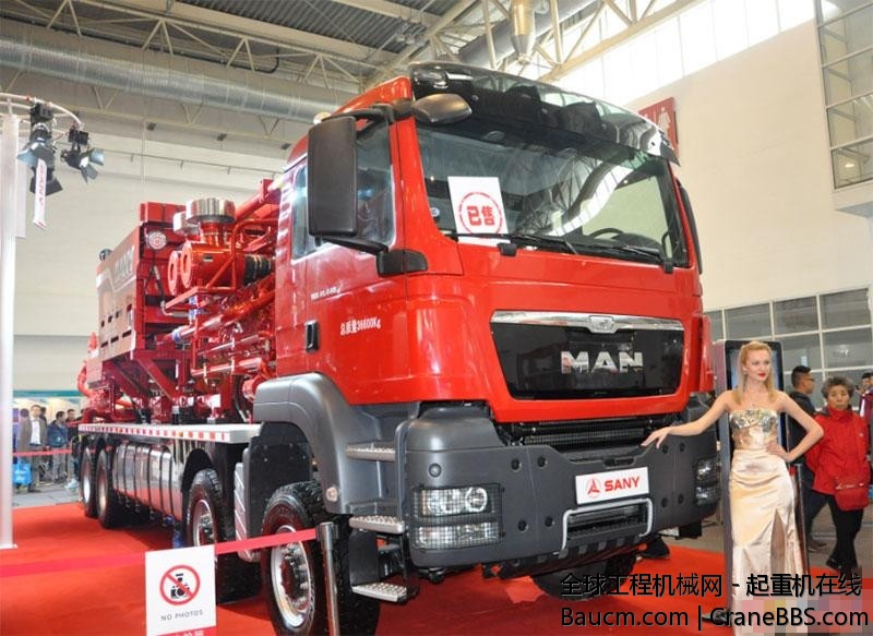 三一2000型压裂车  (3).jpg