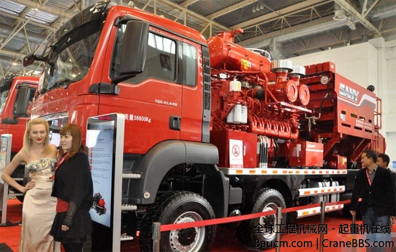 三一2000型压裂车  (4).jpg