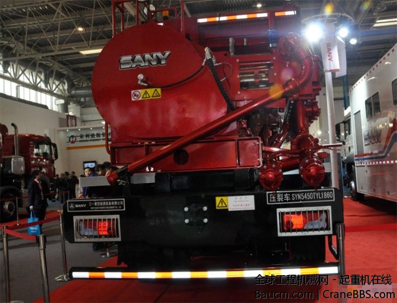 三一2500型压裂车  (5).jpg