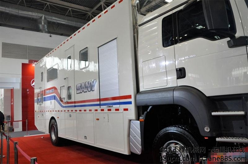 三一压裂成套设备SYN5140XYQ (2).jpg