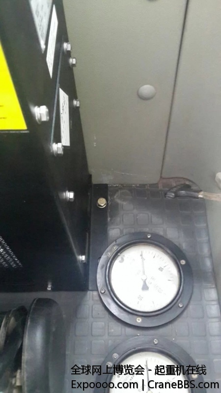 需要先把表拆下来再装上