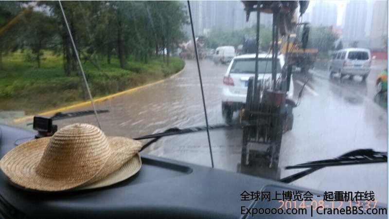 南三环三兆高架桥下