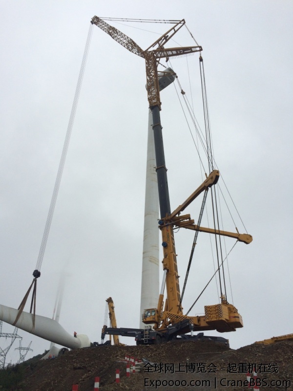 14年5月，徐工QAY1200在织金三塘风电场