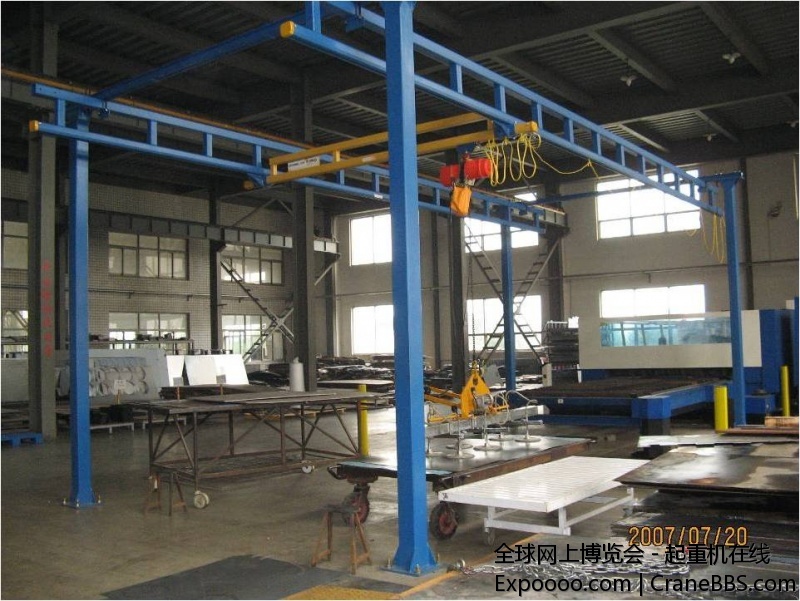 高博组合自立式起重机