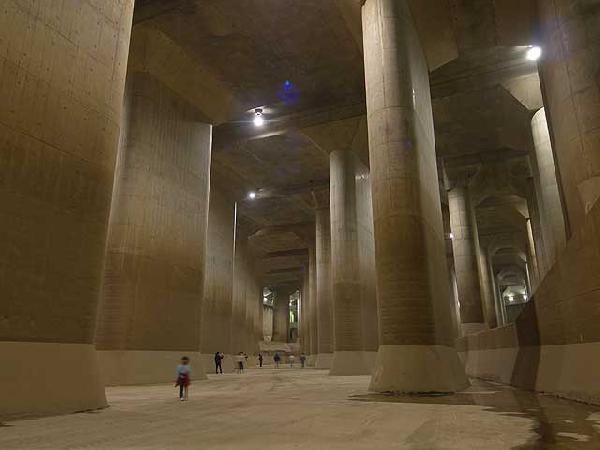 日本东京的排水系统：庞大的地下神殿 (3).jpg