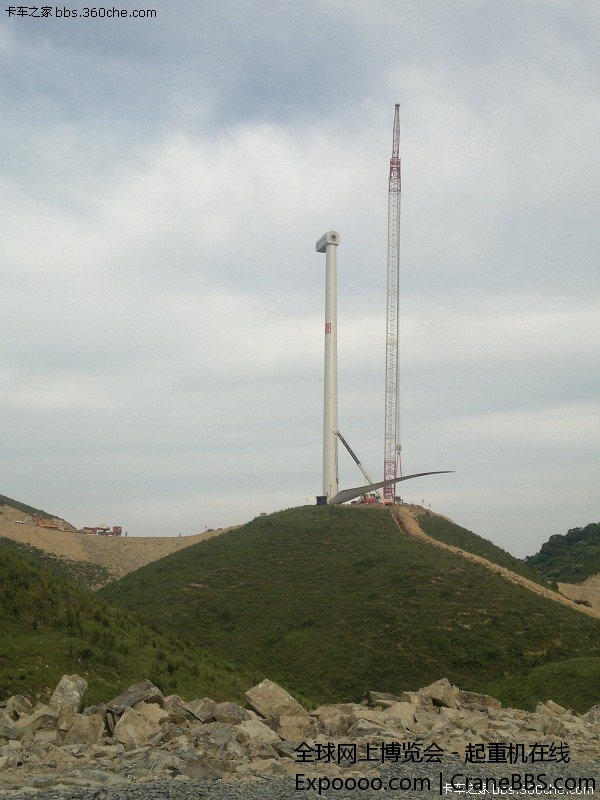 履带吊，俺不太懂履带（实际上都不懂），这时多大的？