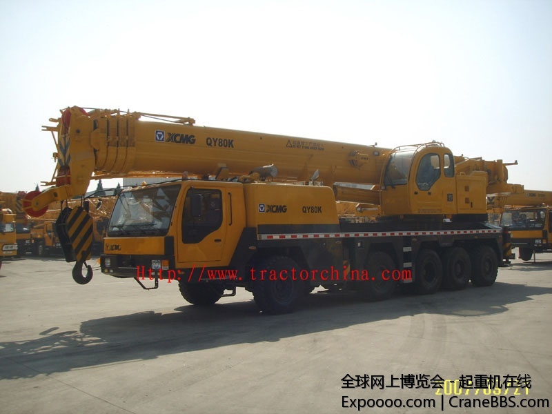 Truck-Crane-Payload-80-Ton-QY80K-.jpg