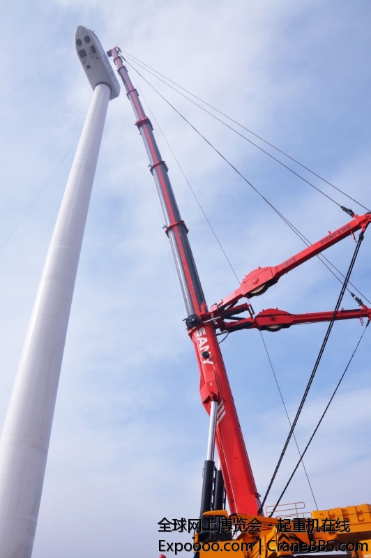 SAC12000风电项目全球首演现场起吊瞬间3.jpg