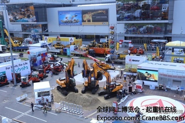 除由集团举办的全球性展会外，这次俄罗斯CTT展是历年来中国工程机械企海外区域性展会.jpg