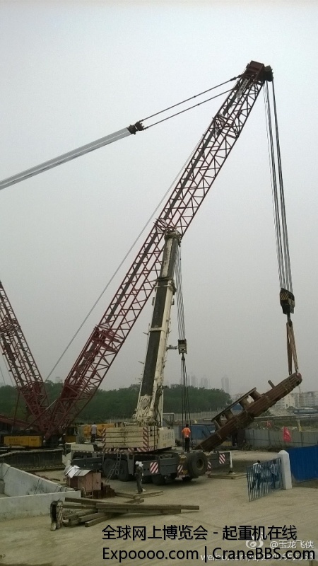 三一400履带吊主吊，德玛格AC350汽车吊配合溜尾 勇攀高峰，方显实力非凡！ ——北京华.jpg