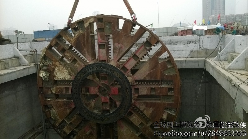 三一400履带吊主吊，德玛格AC350汽车吊配合溜尾 勇攀高峰，方显实力非凡！ ——北京华.jpg