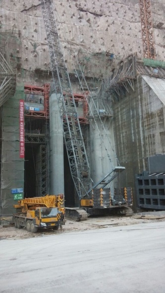 世界第五大电站！乌东德电站！总投资三千亿！三一400吨 云南金沙江 (10).jpeg