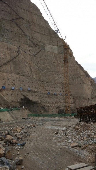 世界第五大电站！乌东德电站！总投资三千亿！三一400吨 云南金沙江 (16).jpeg