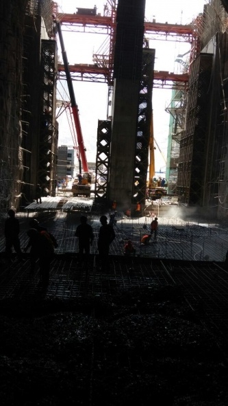 世界第五大电站！乌东德电站！总投资三千亿！三一400吨 云南金沙江 (17).jpeg