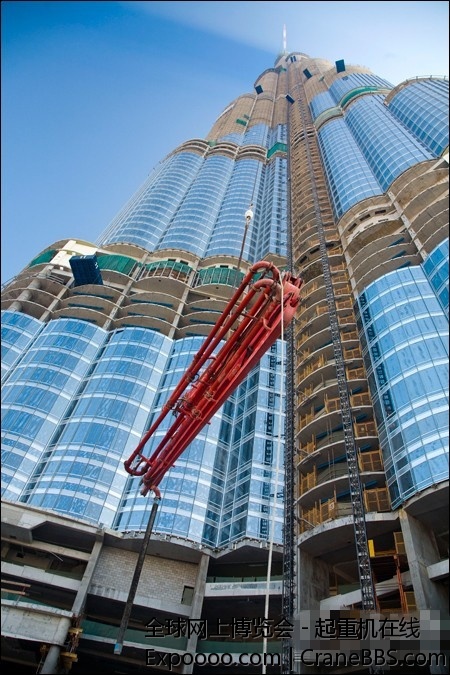 大象泵车与迪拜塔 - 副本.jpg