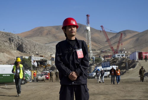 救援现场的唯一一张亚洲面孔——中国三一重工智利公司服务工程师郝恒.jpg