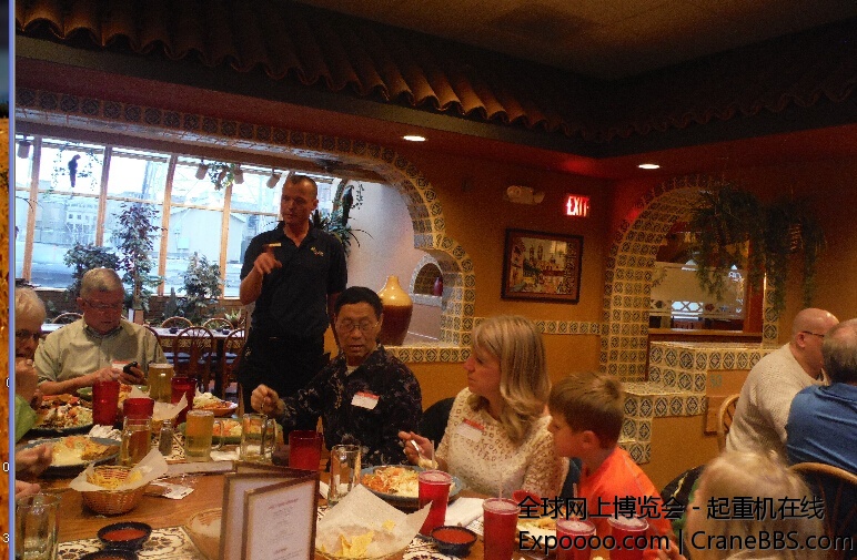 设家宴招待老李