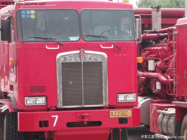 简单点讲就是把地层用水力压开个更大的裂缝 使油气产量增加 (14).jpg