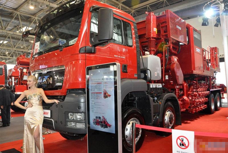 三一150桶混砂车  (2).jpg