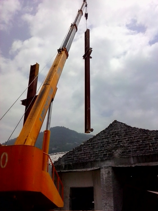 幅度11米，房顶5米