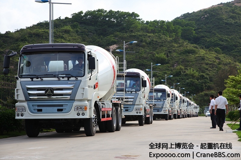 三一LNG搅拌车上市发布，现场销售280台 (1).jpg