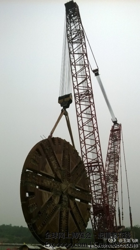 三一400履带吊主吊，德玛格AC350汽车吊配合溜尾 勇攀高峰，方显实力非凡！ ——北京华.jpg